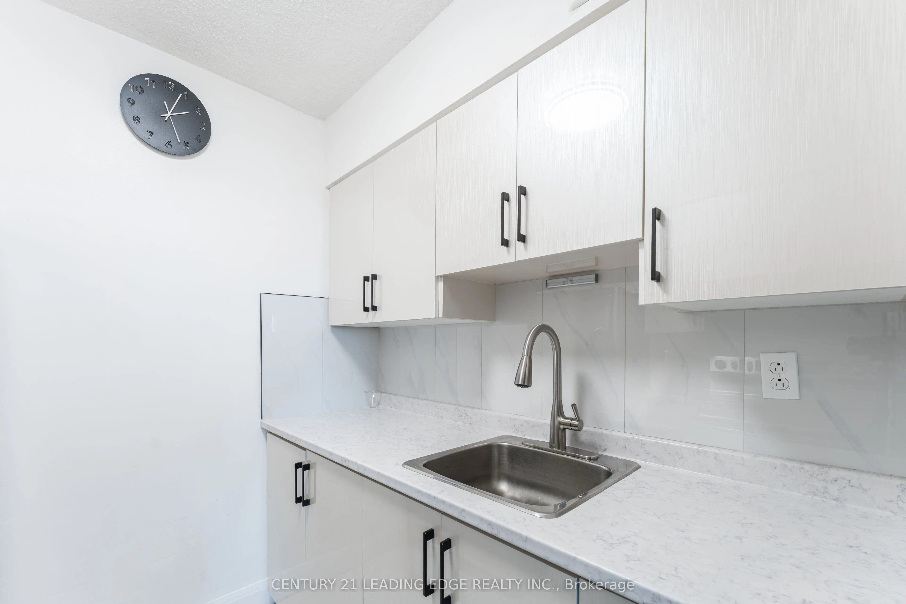 940 Caledonia Road, #611