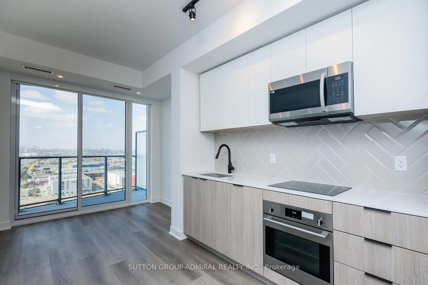 36 Zorra Street, #2401