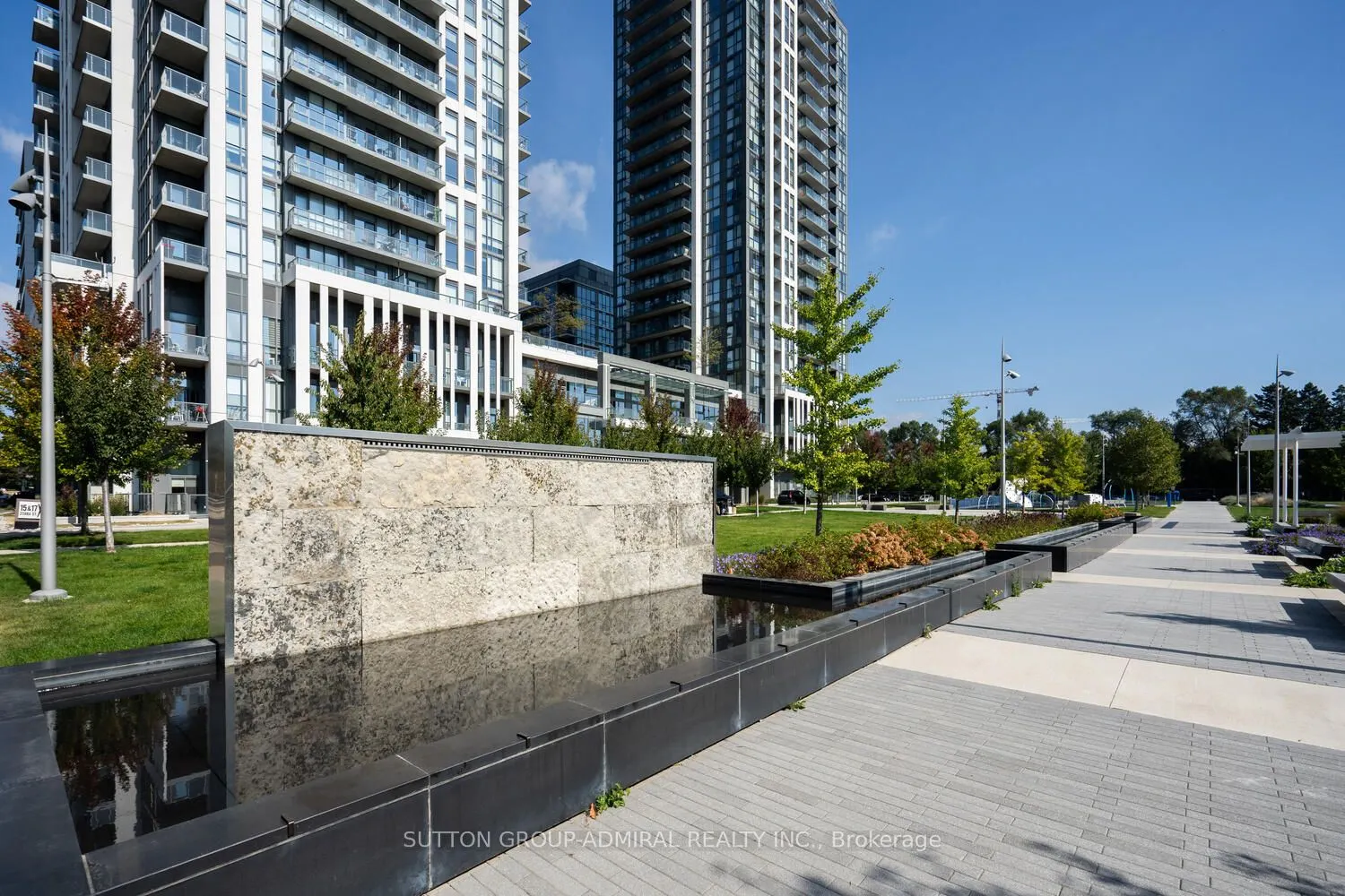 36 Zorra Street, #2401