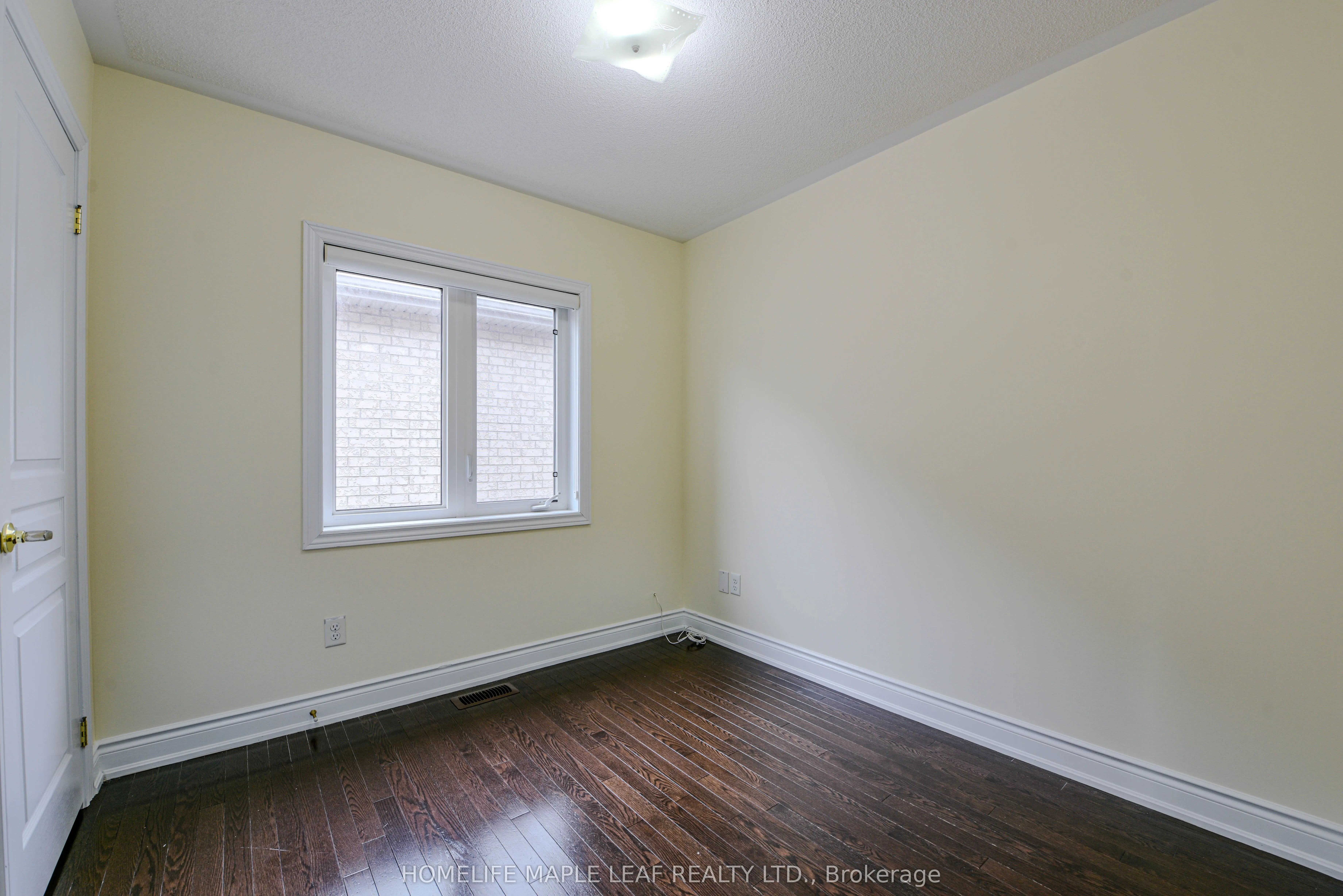 15 Orangeblossom Trail, #Main and Upper Floor