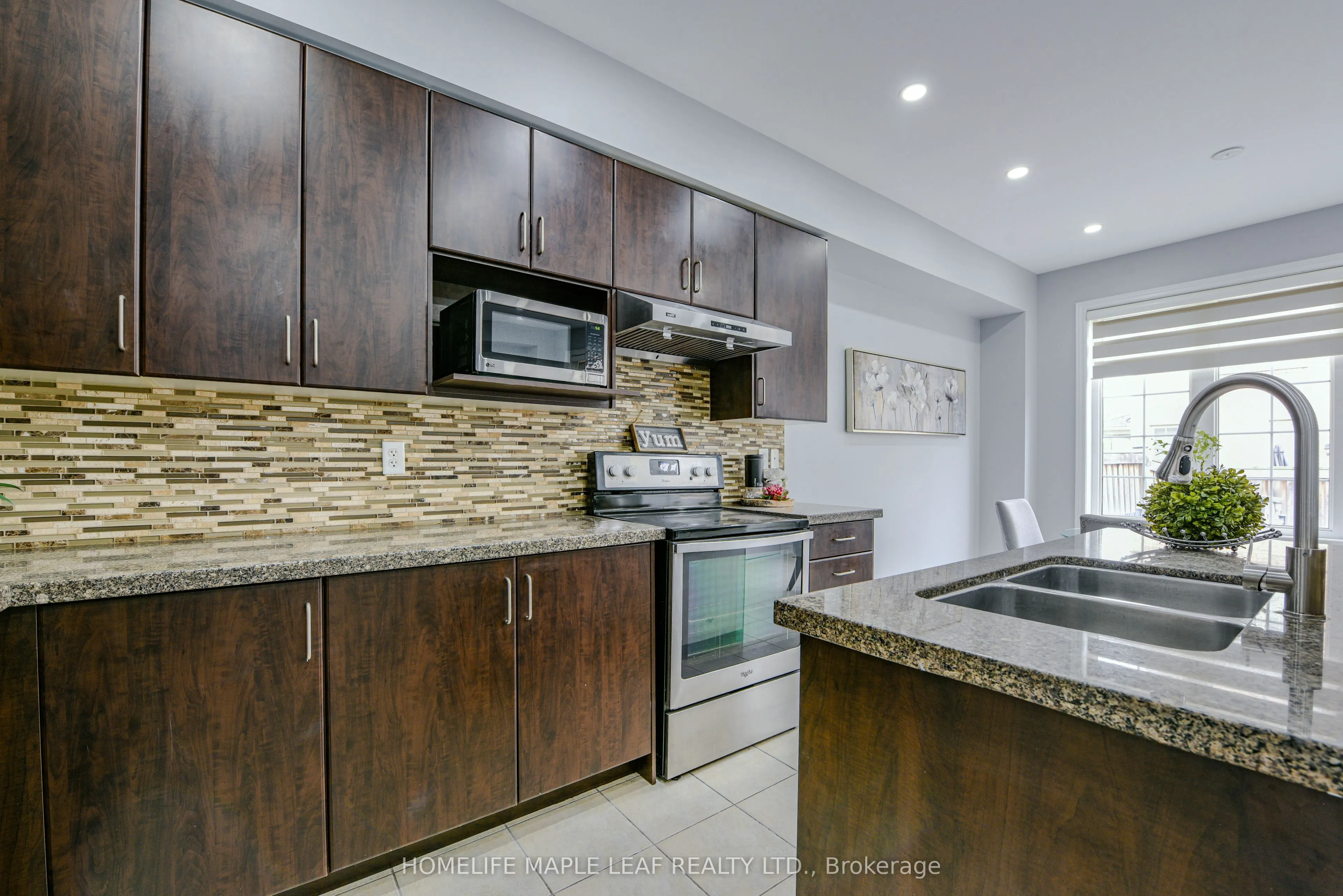 15 Orangeblossom Trail, #Main and Upper Floor