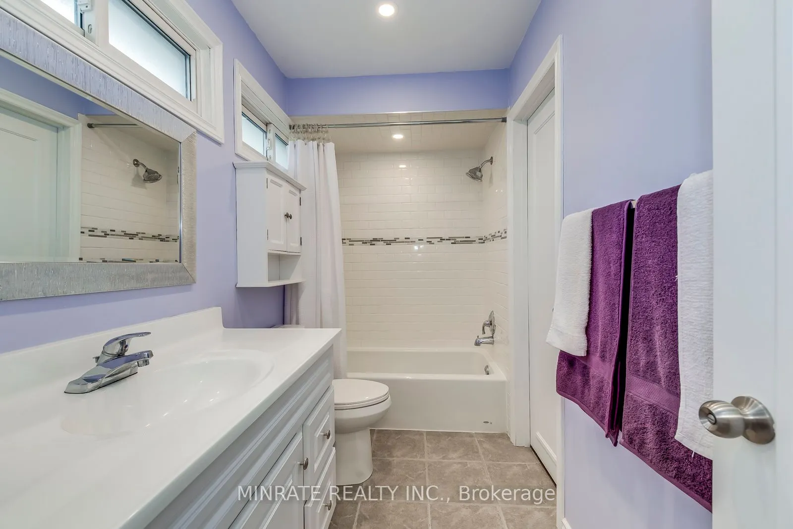 1548 Newlands Crescent, #14