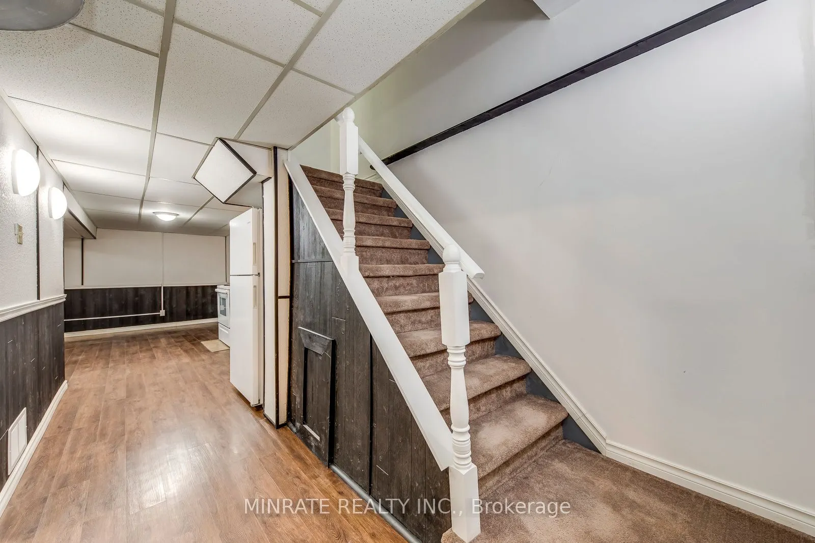 1548 Newlands Crescent, #14