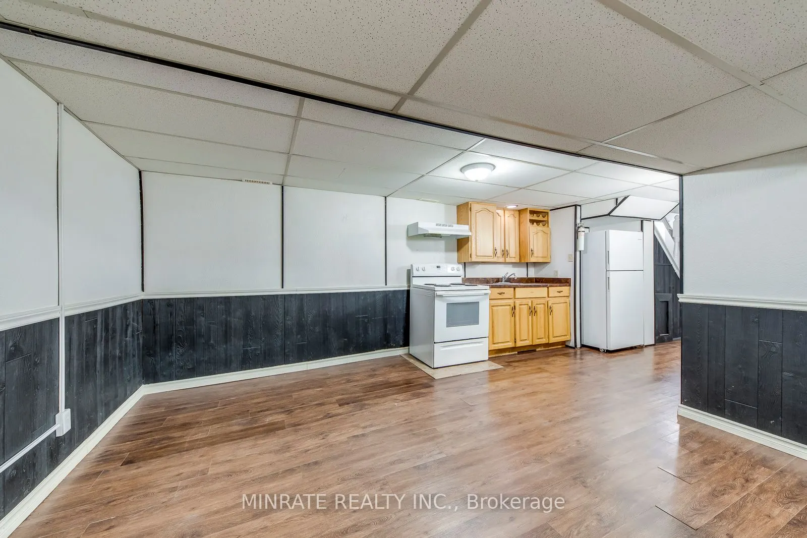 1548 Newlands Crescent, #14