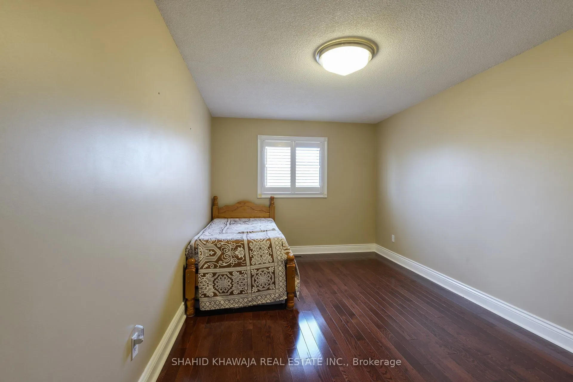 5623 Cortina Crescent
