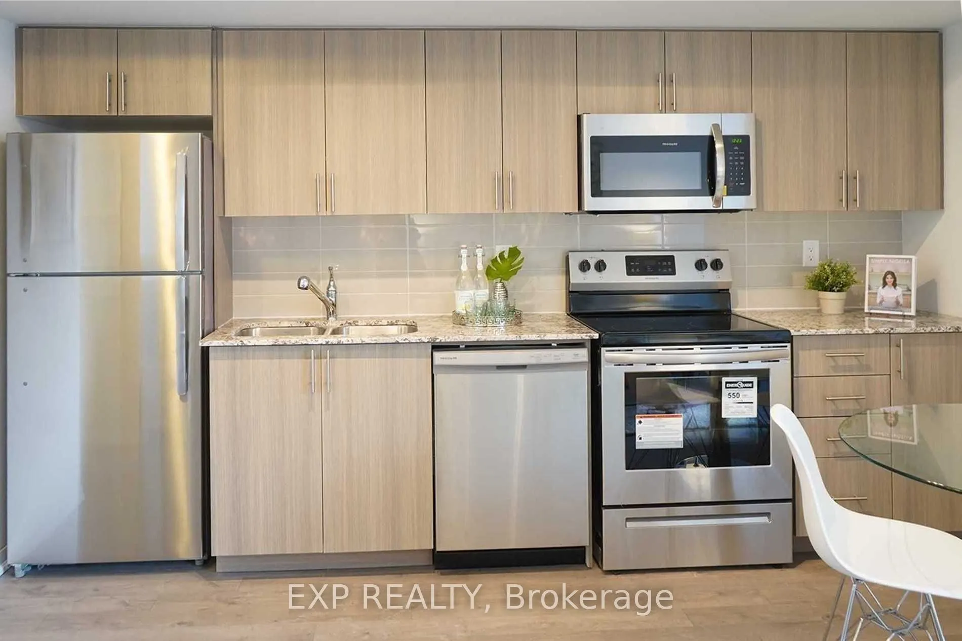 3091 Dufferin Street, #712
