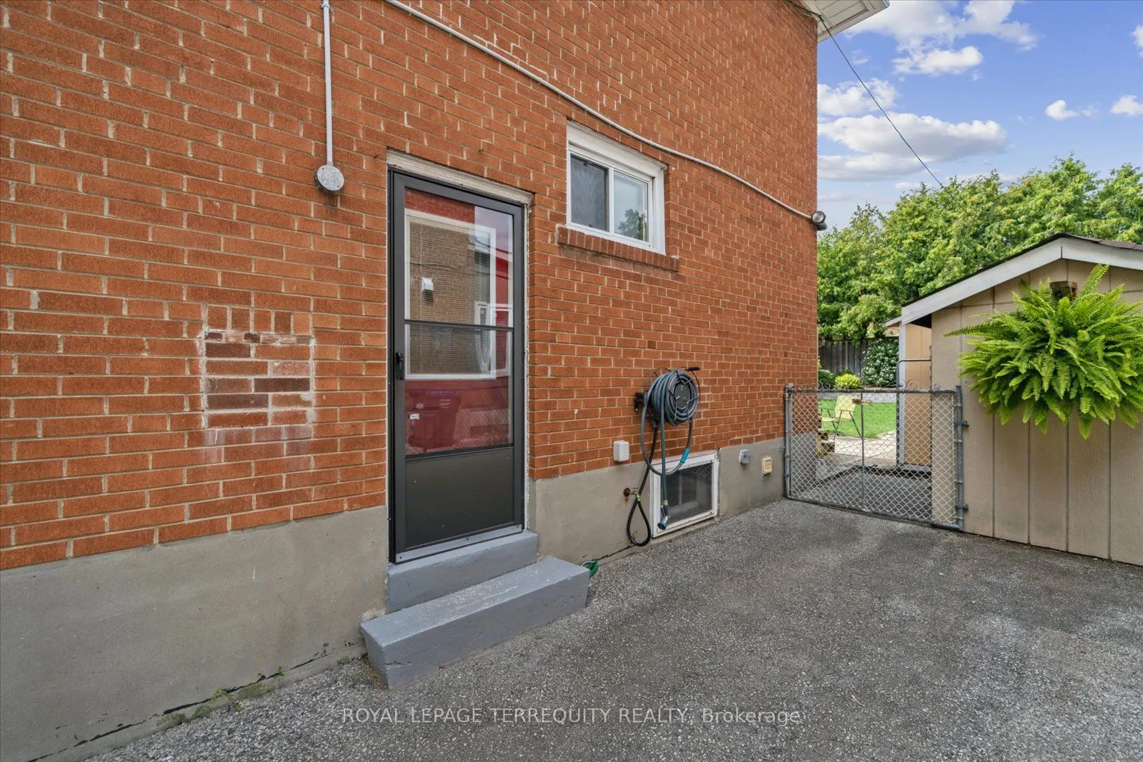 1201 Kingsholm Drive