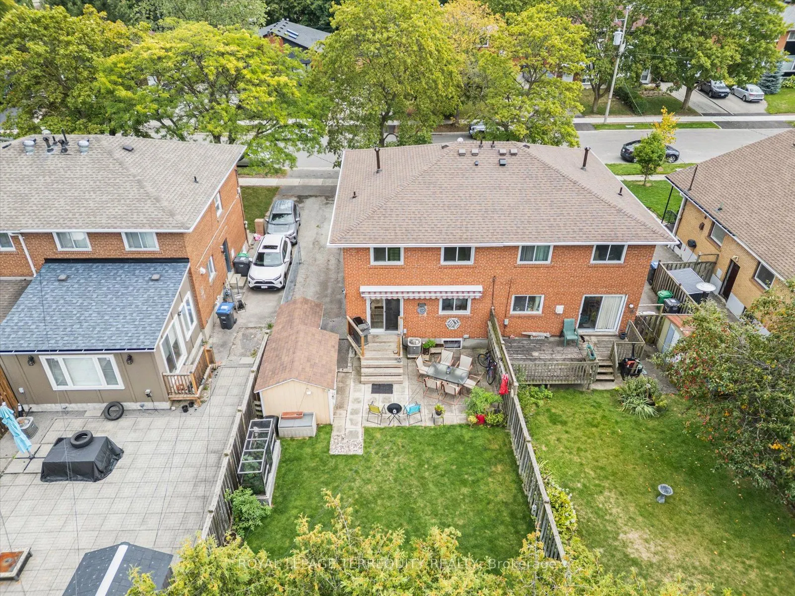 1201 Kingsholm Drive