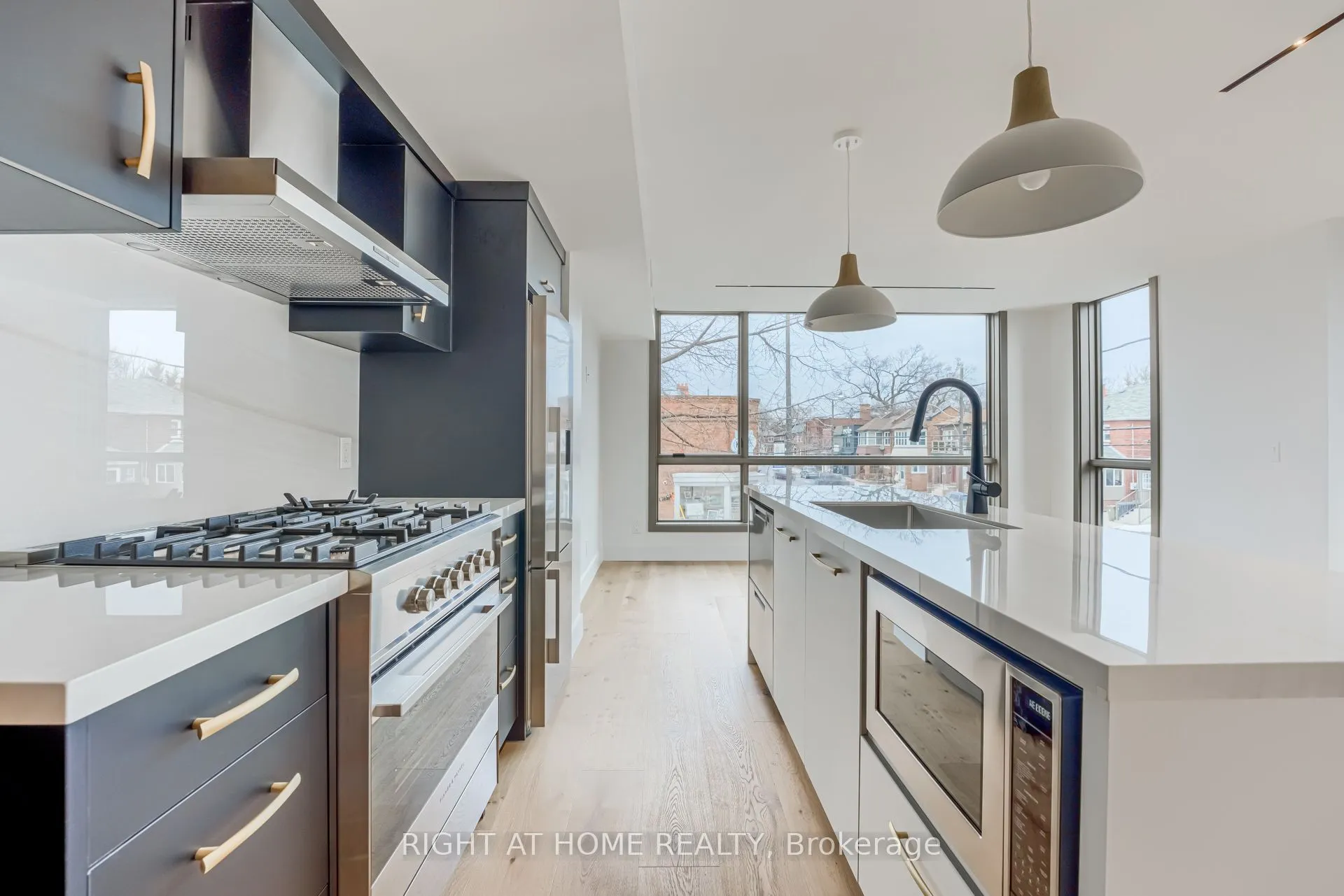 218 JANE Street, #201