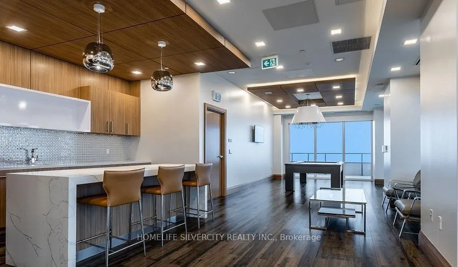 20 Shore Breeze Drive, #3