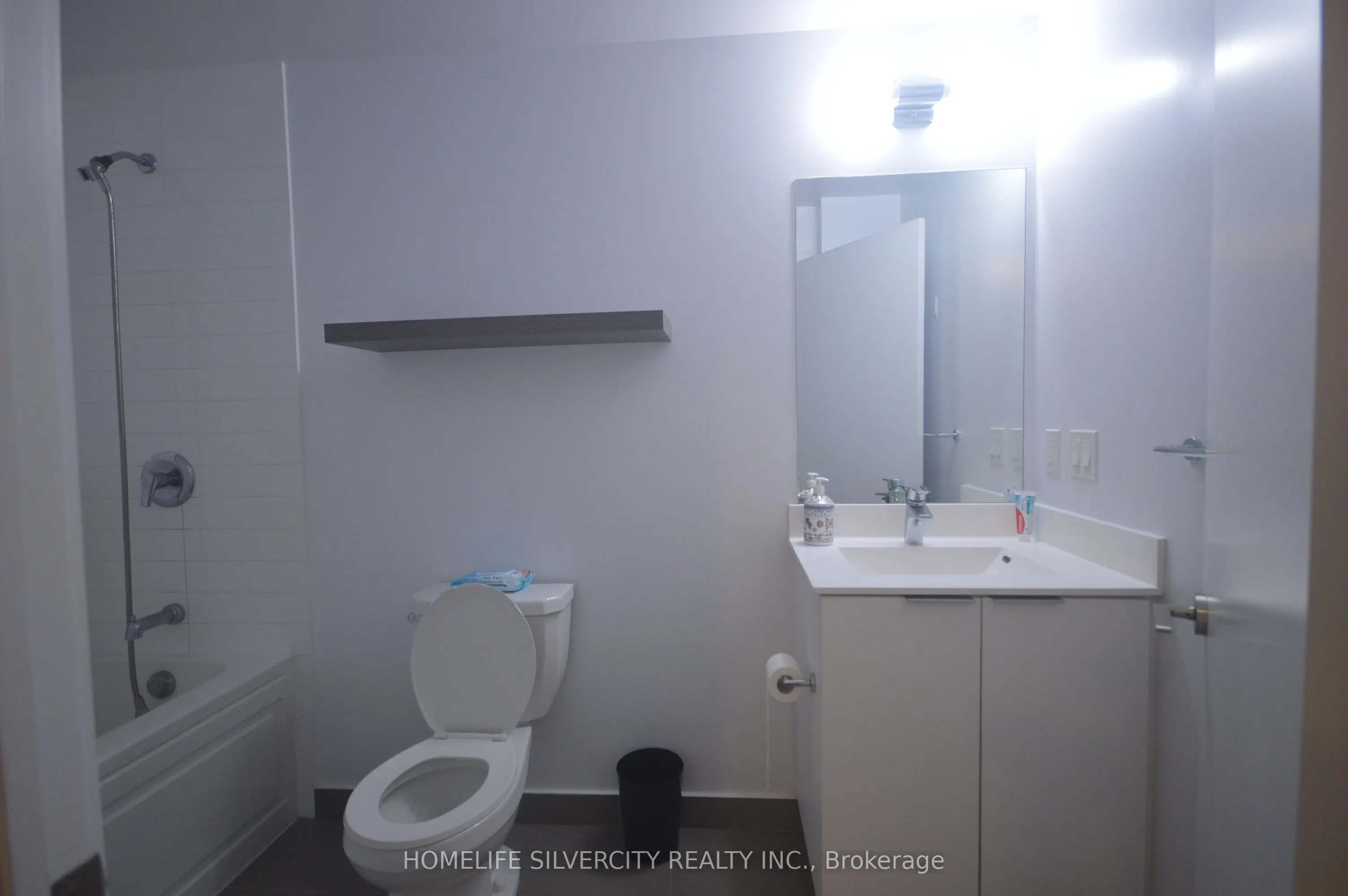 20 Shore Breeze Drive, #3