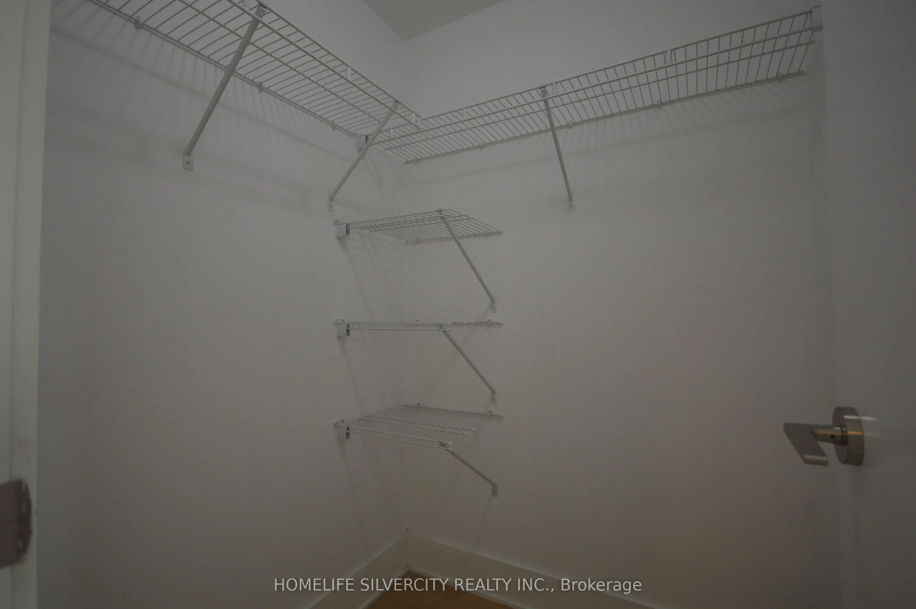 20 Shore Breeze Drive, #3