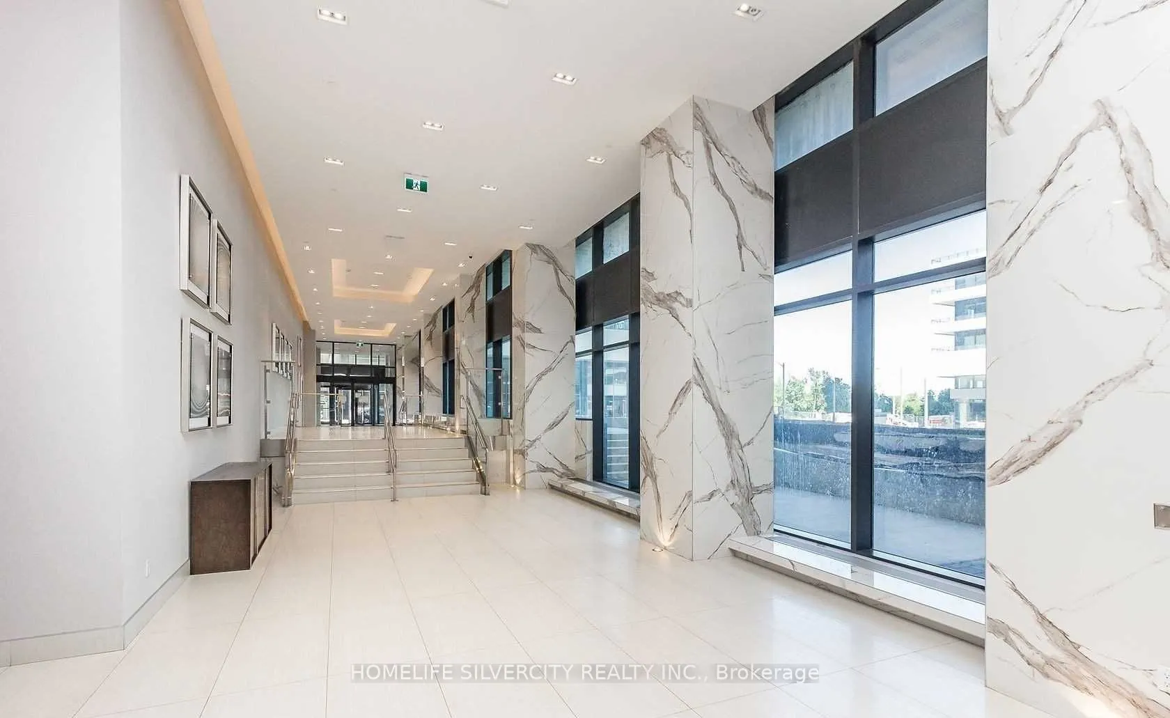 20 Shore Breeze Drive, #3