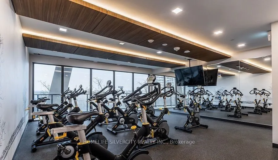 20 Shore Breeze Drive, #3