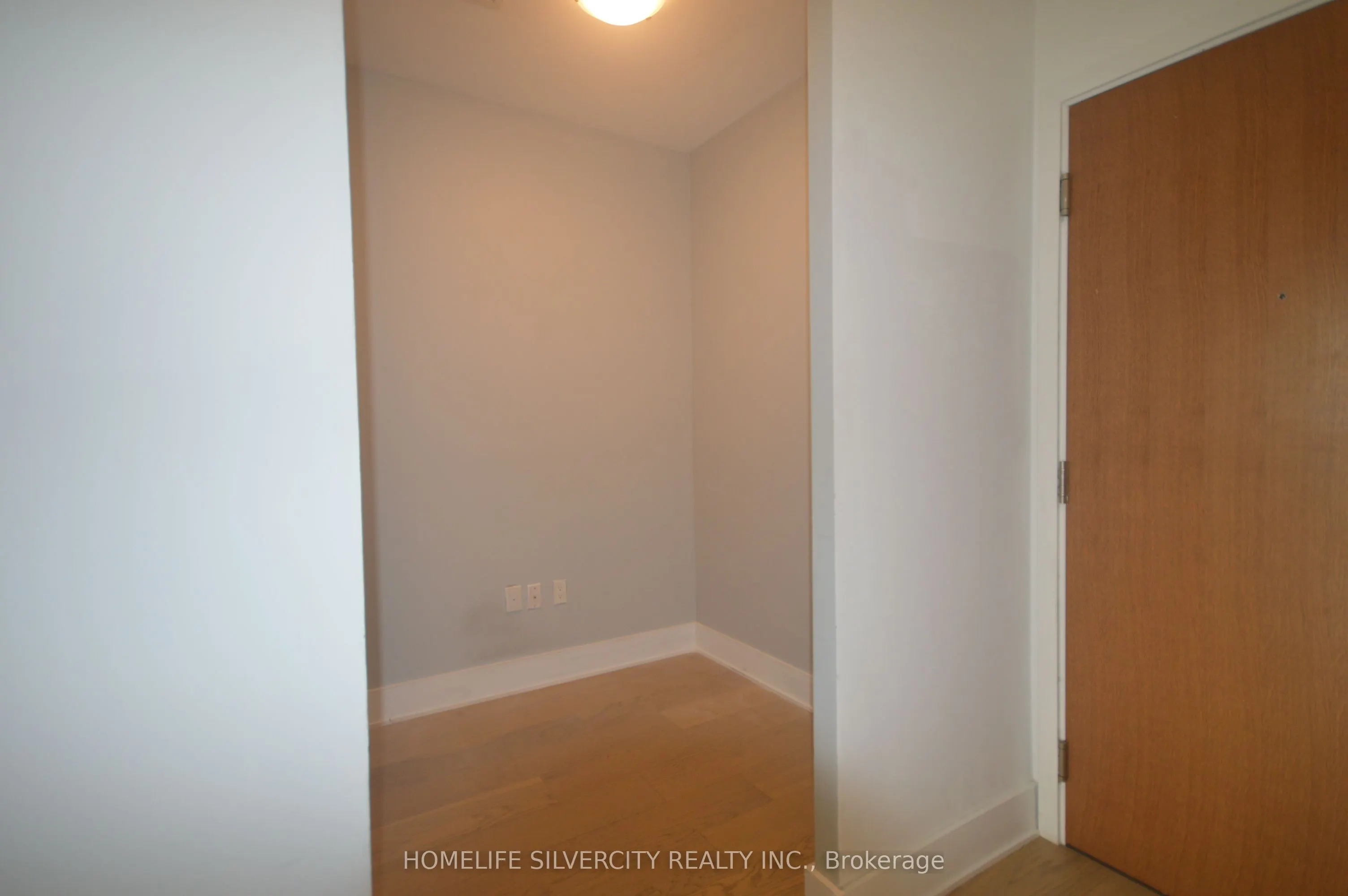 20 Shore Breeze Drive, #3