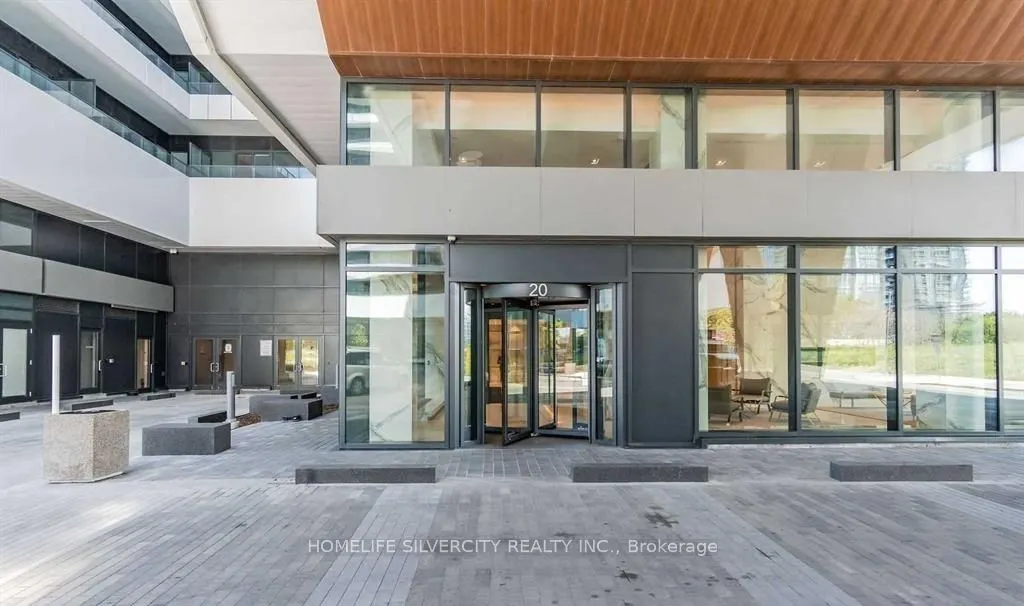 20 Shore Breeze Drive, #3
