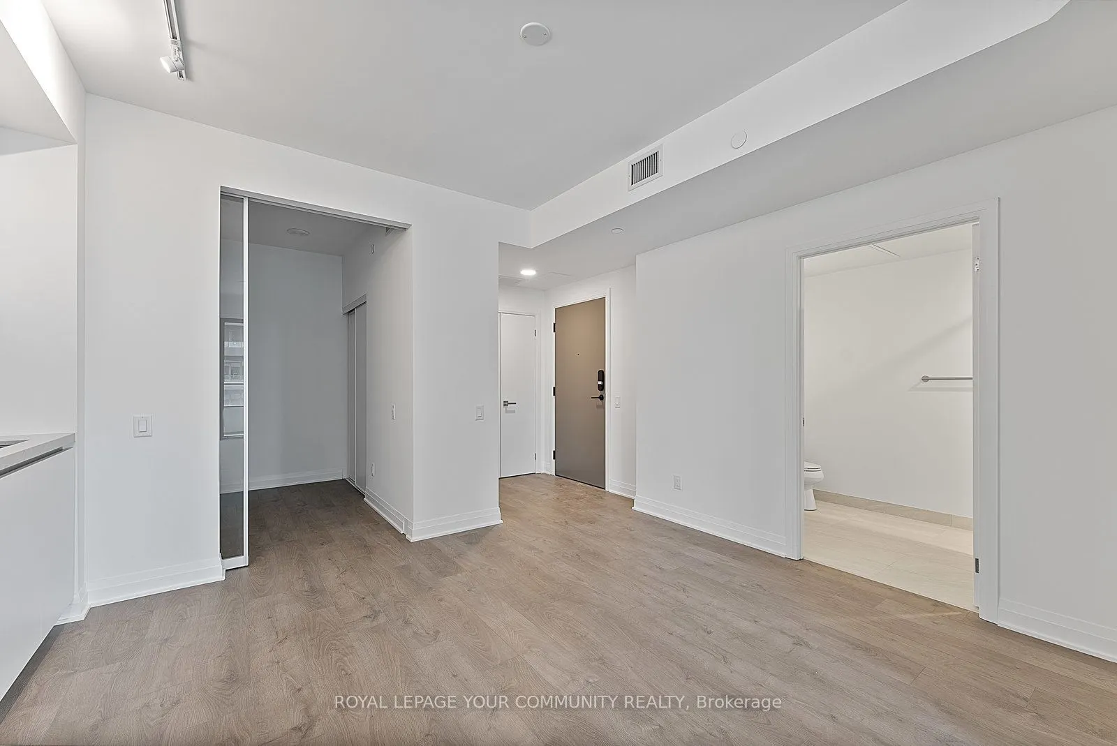 4015 The Exchange, #1111
