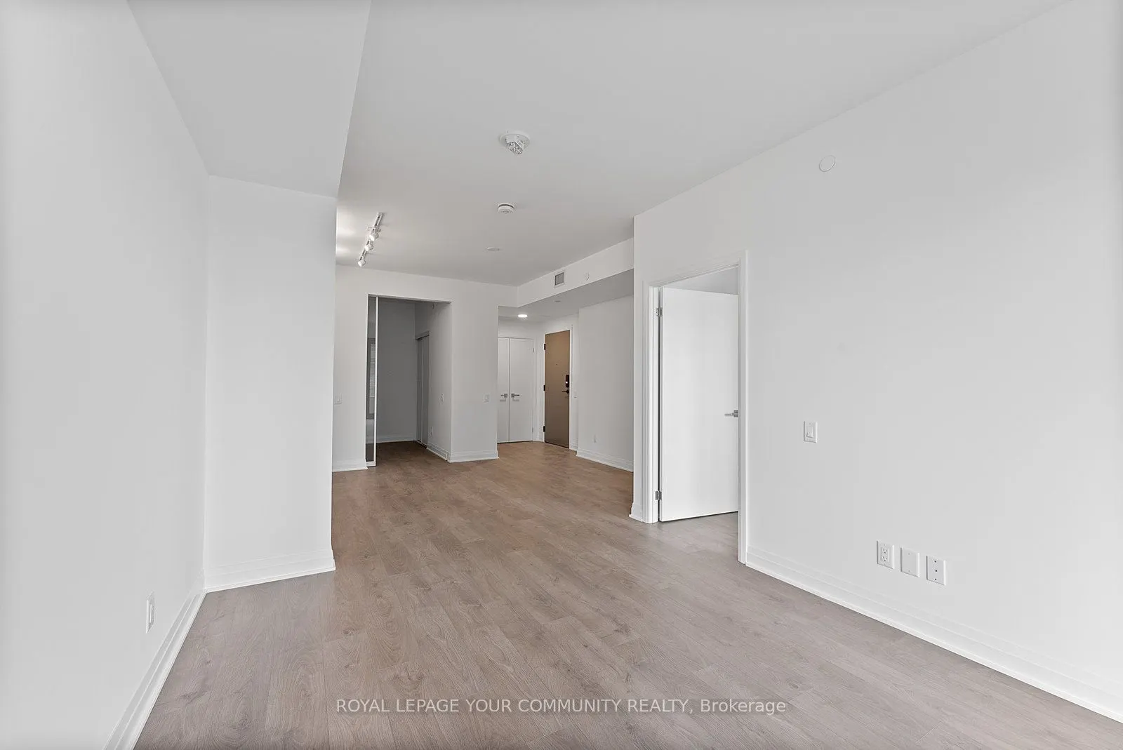 4015 The Exchange, #1111