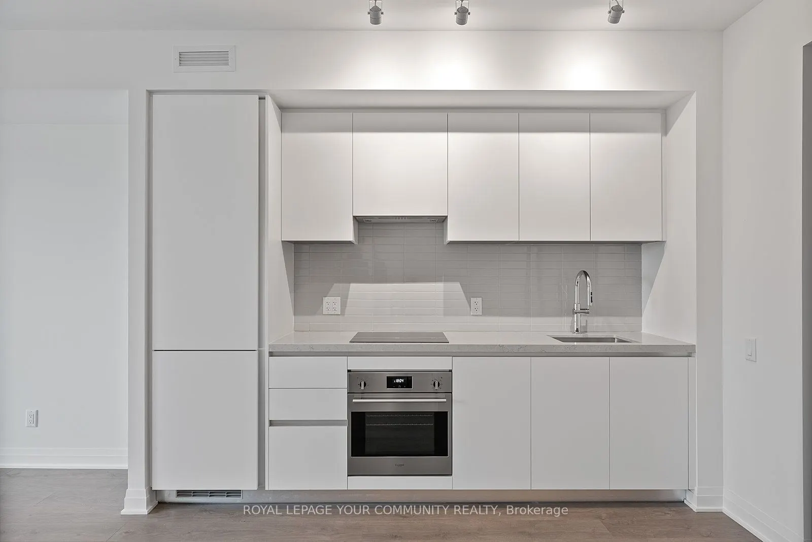 4015 The Exchange, #1111