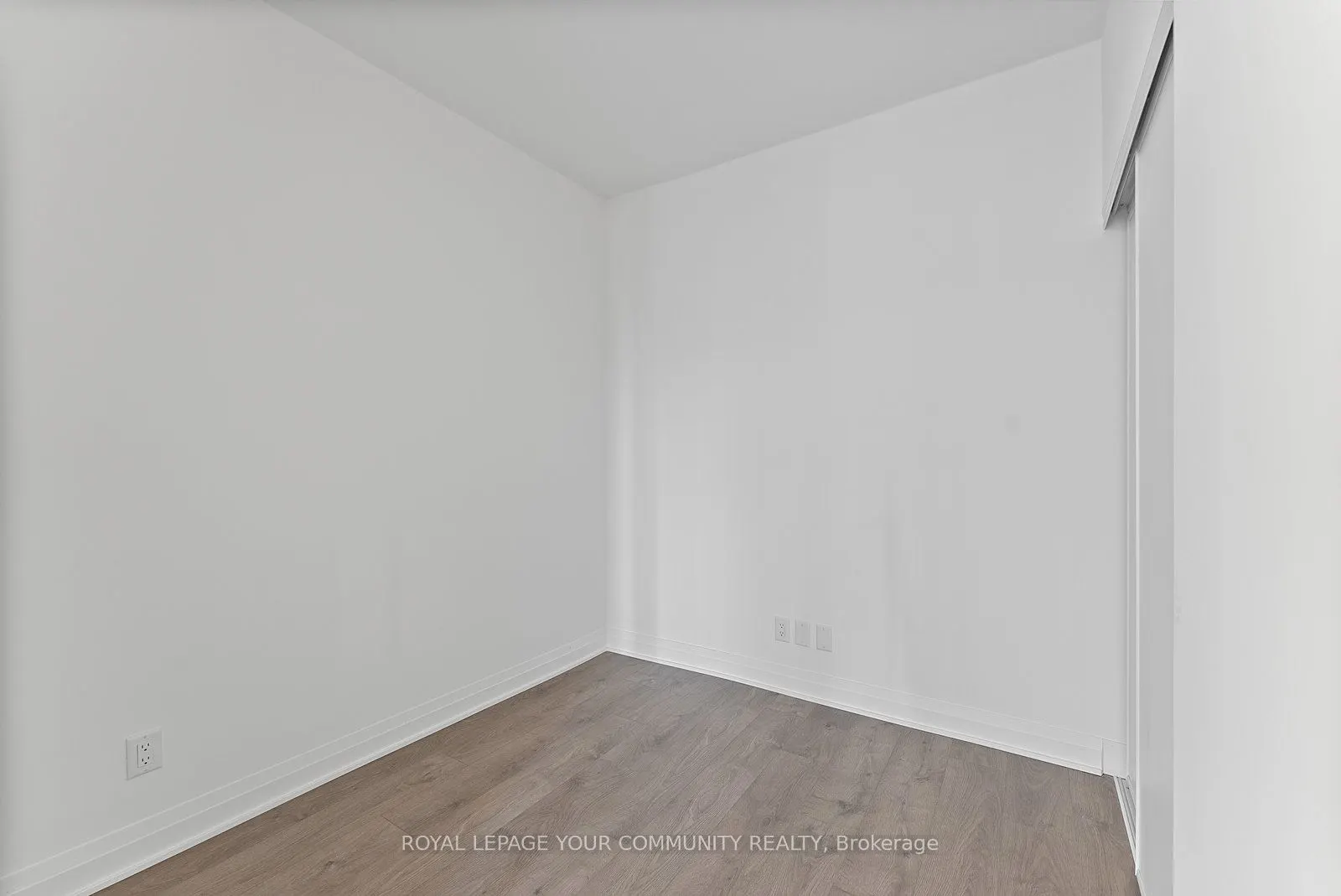 4015 The Exchange, #1111