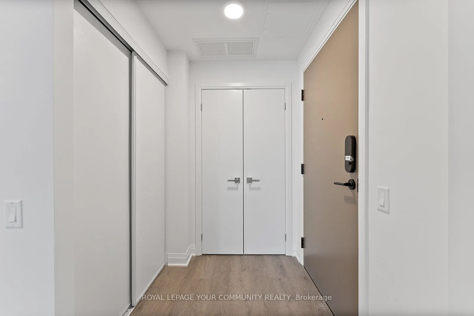 4015 The Exchange, #1111
