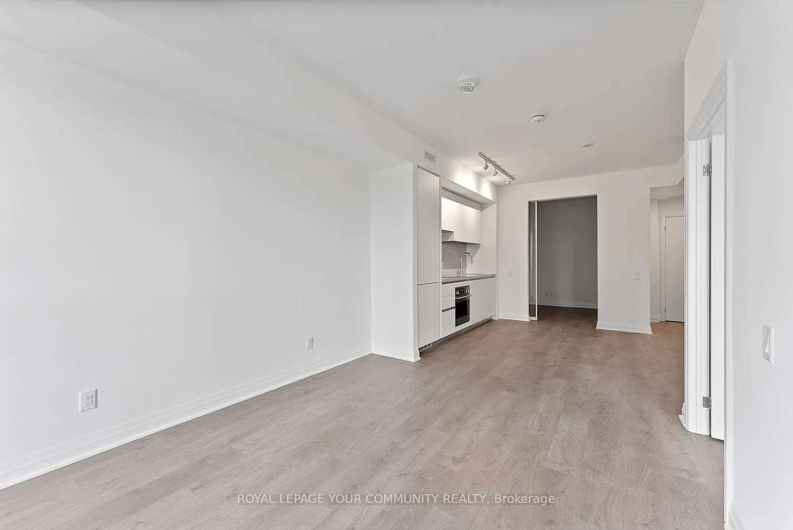 4015 The Exchange, #1111