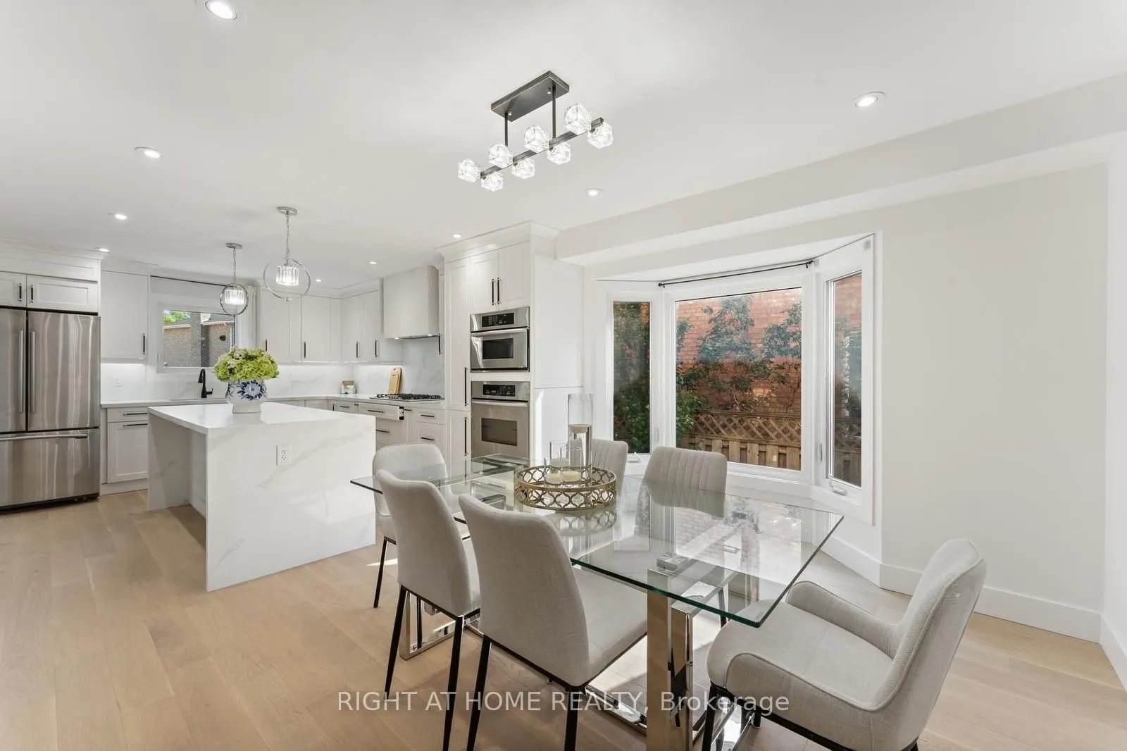 1186 Glenashton Drive, #Room H