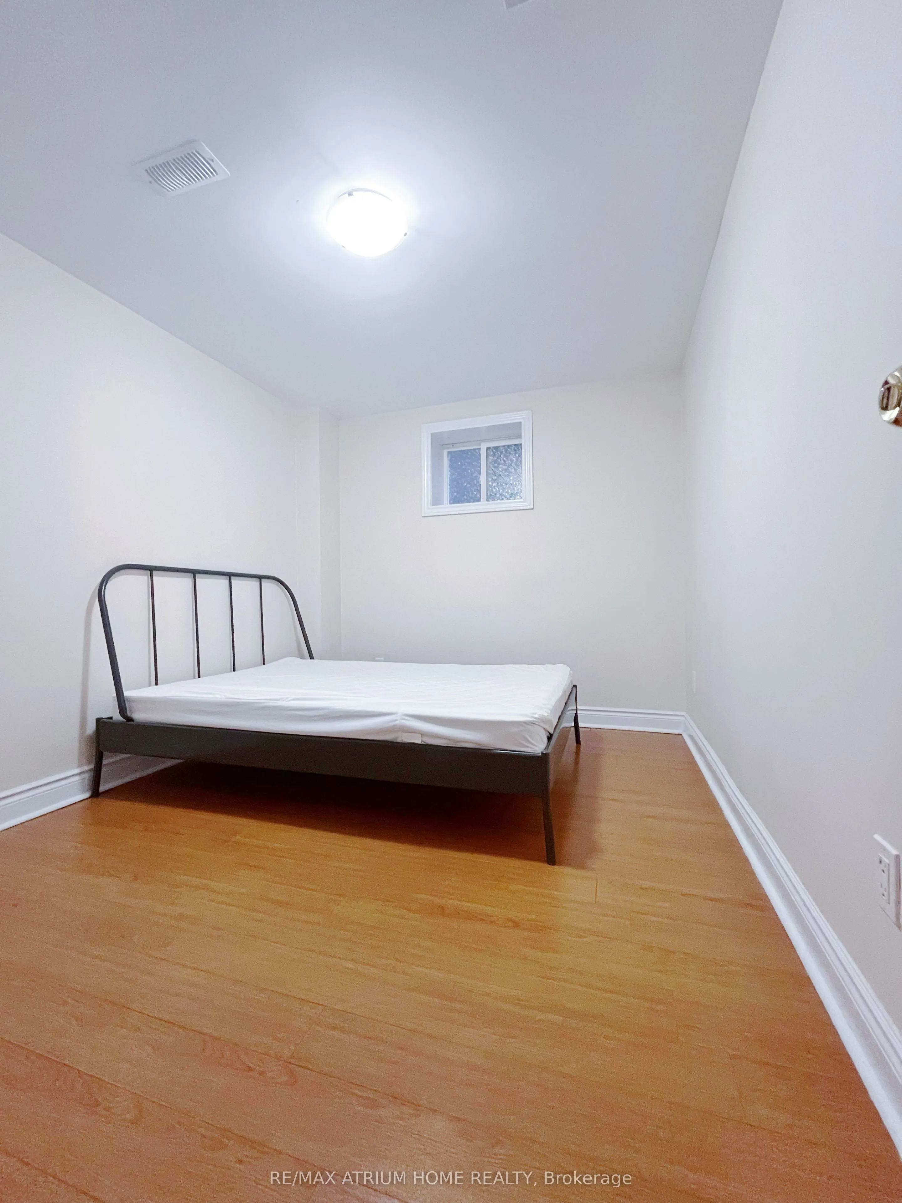 4576 Centretown Way