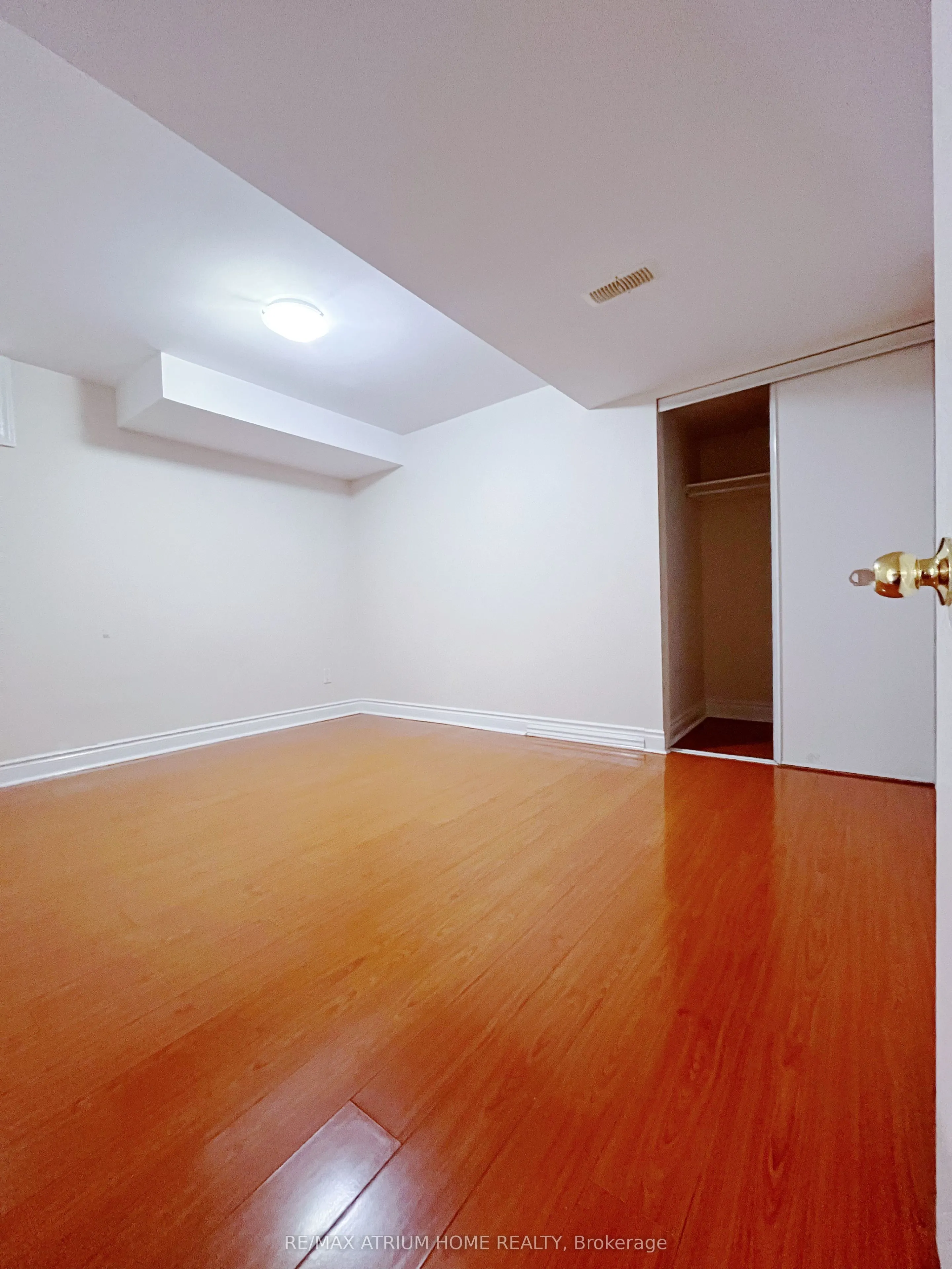 4576 Centretown Way