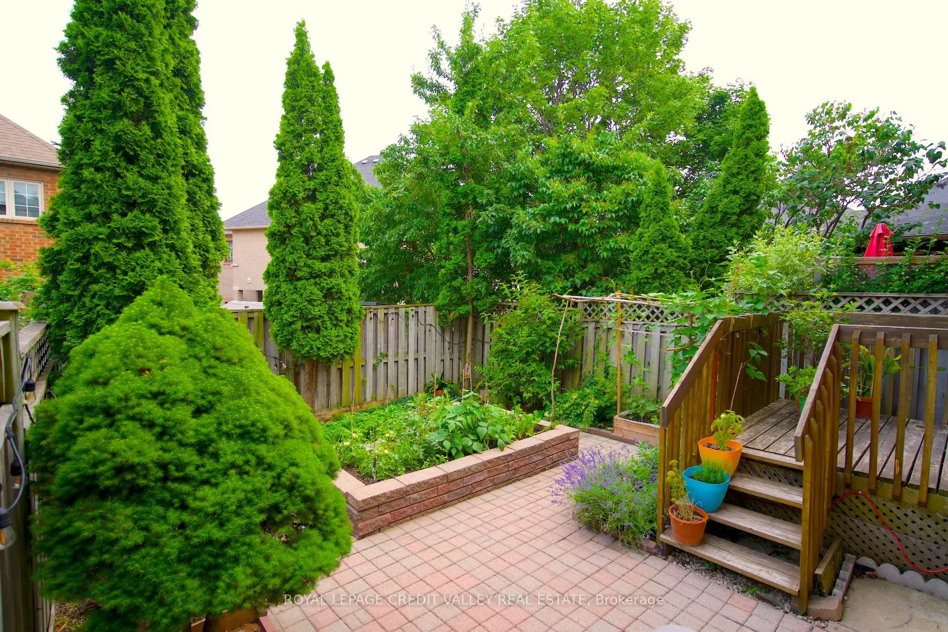 464 Dalmuir Mews