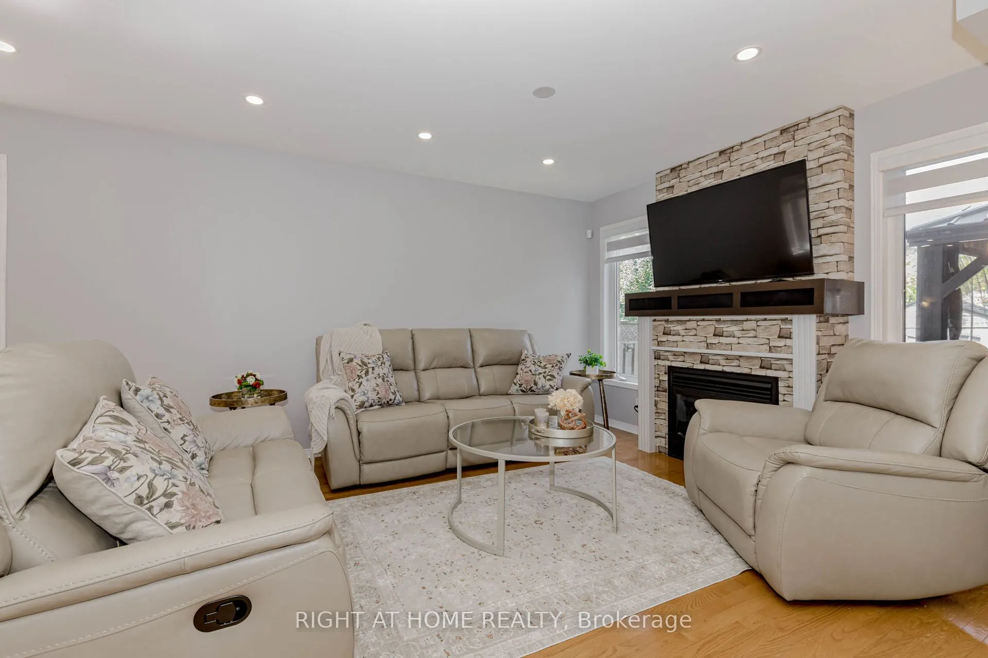 807 Gleeson Road