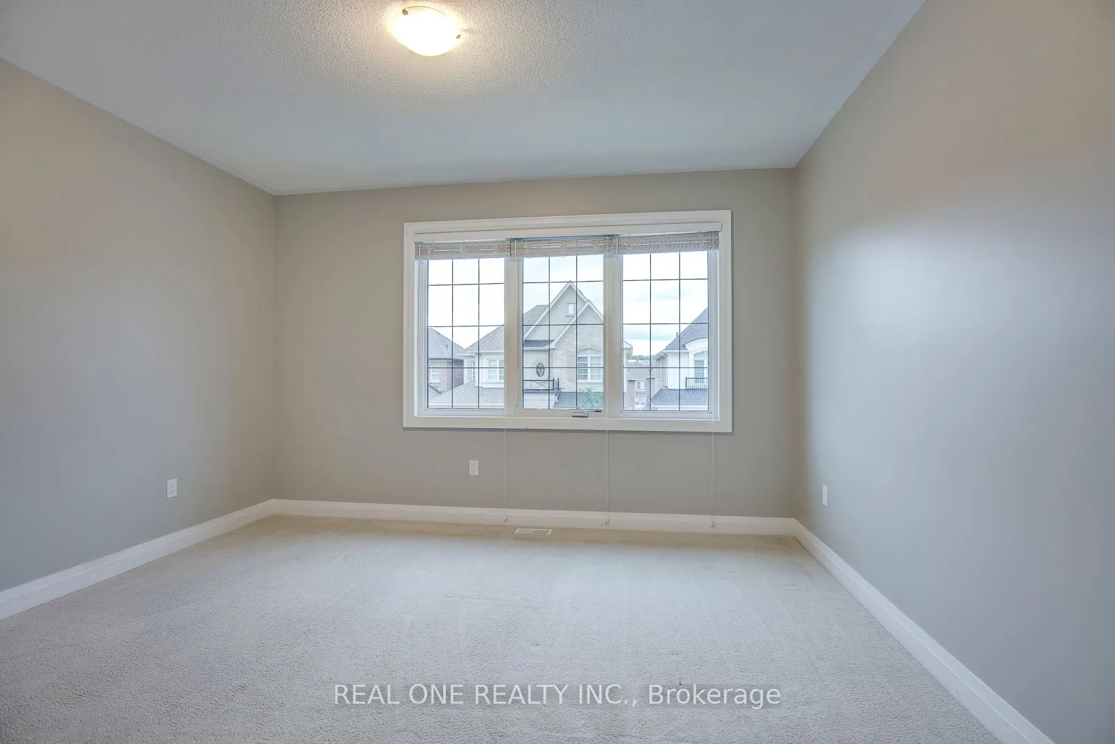 201 Mcwilliams Crescent S