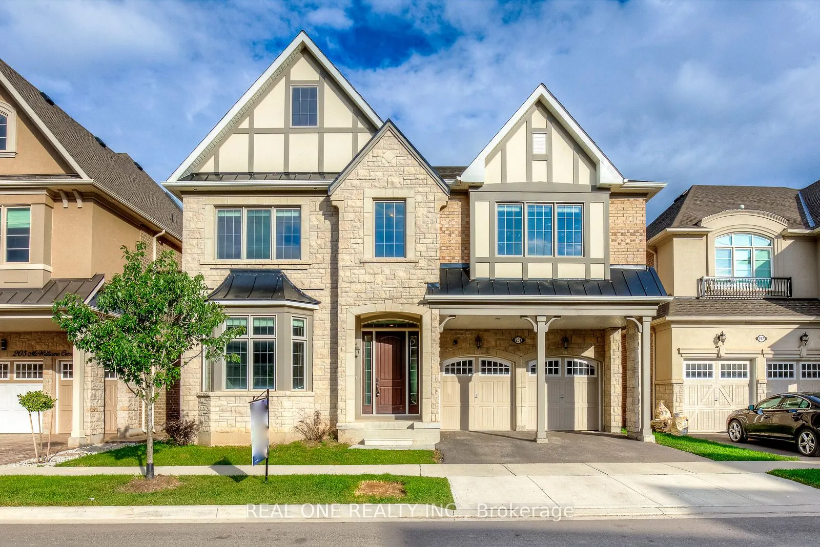 201 Mcwilliams Crescent S