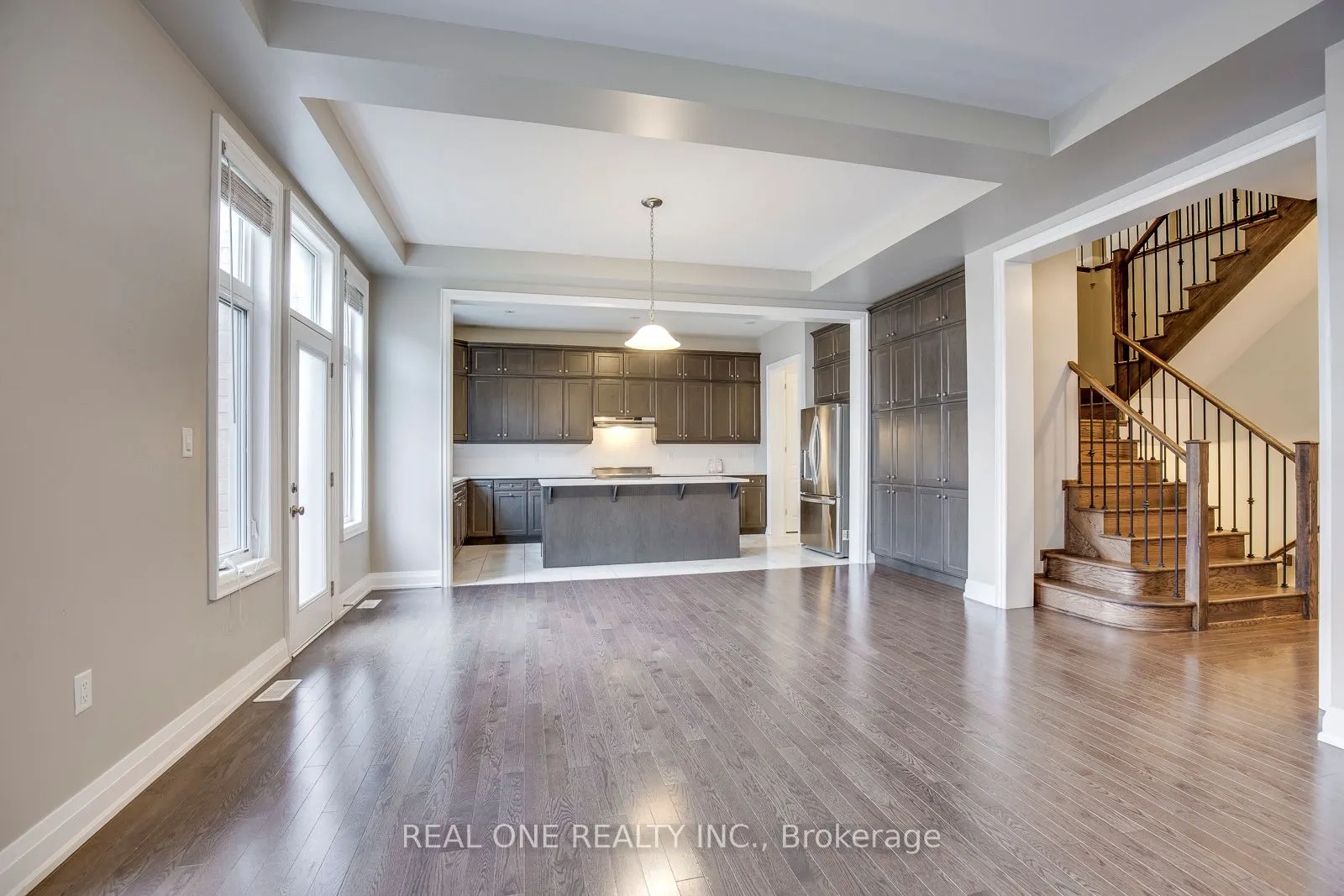 201 Mcwilliams Crescent S