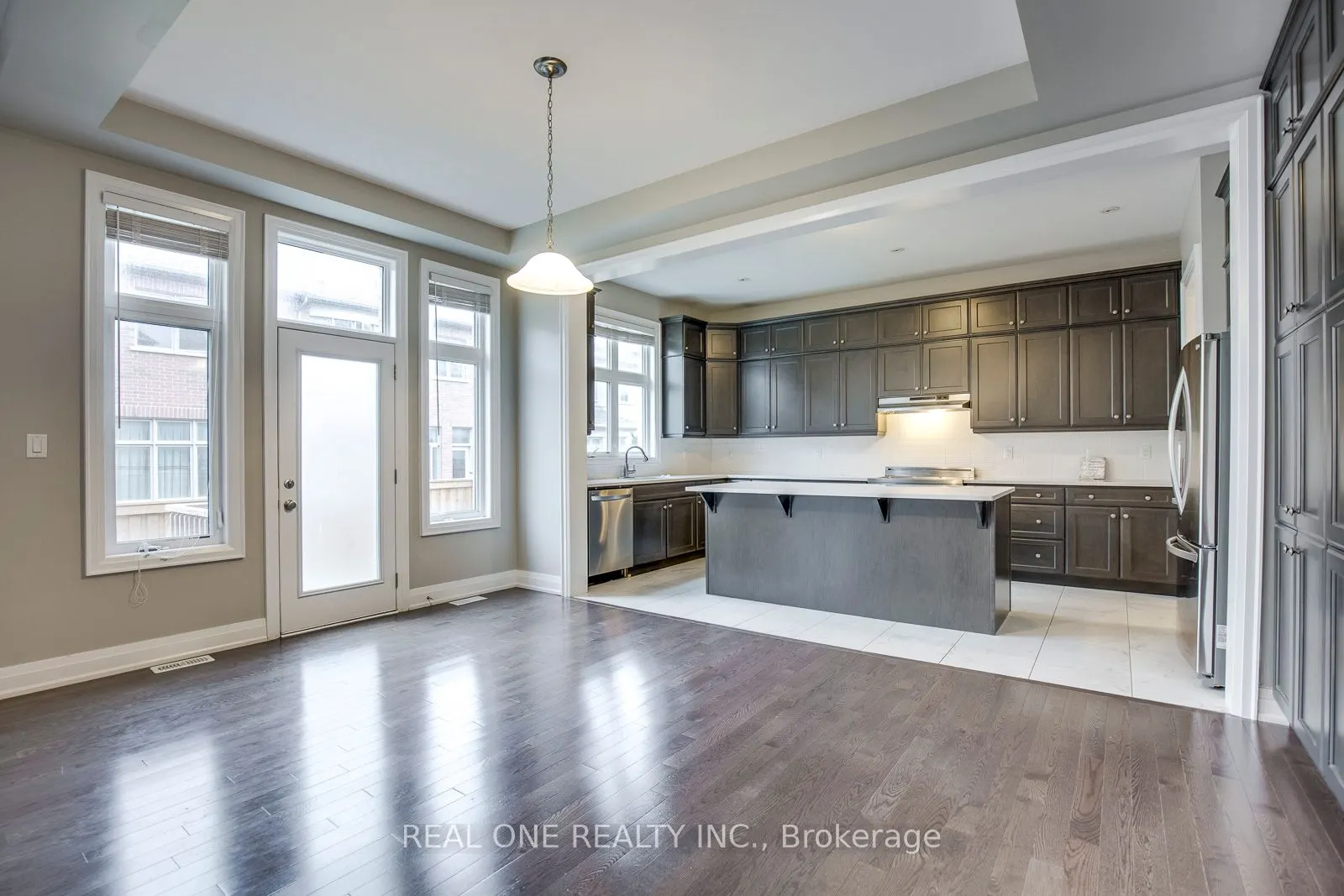 201 Mcwilliams Crescent S