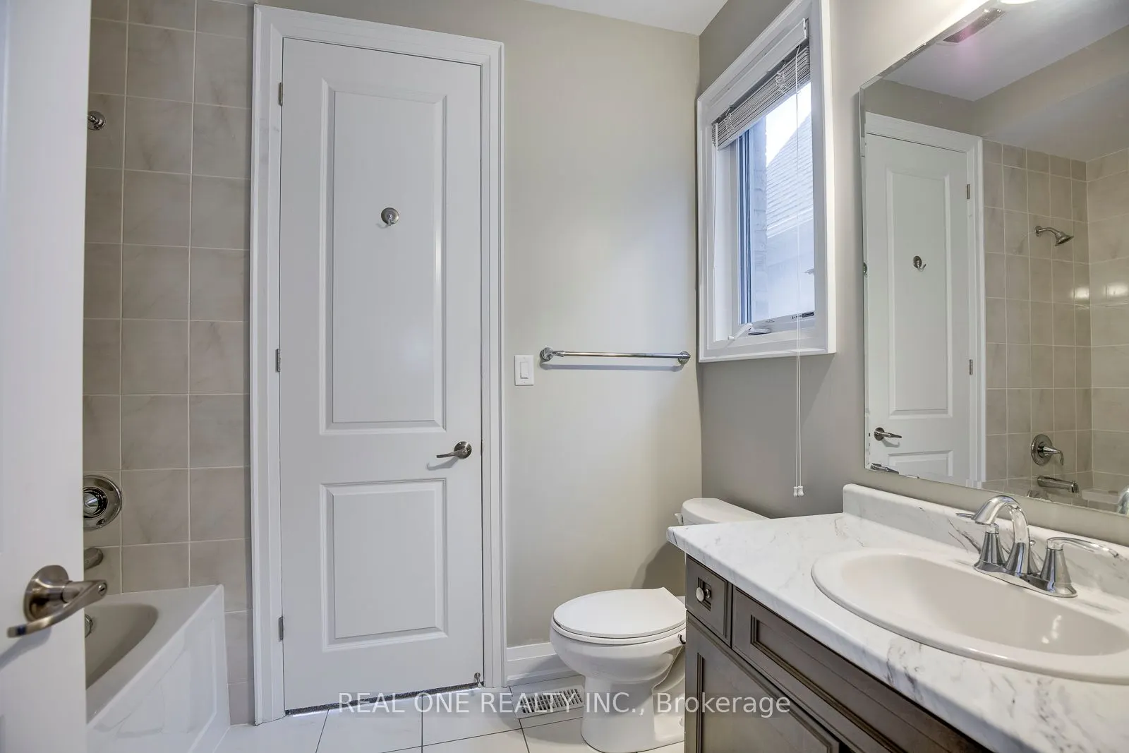 201 Mcwilliams Crescent S