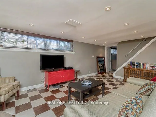 34 Vassar Drive