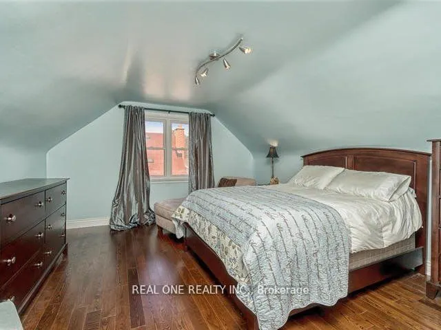 34 Vassar Drive