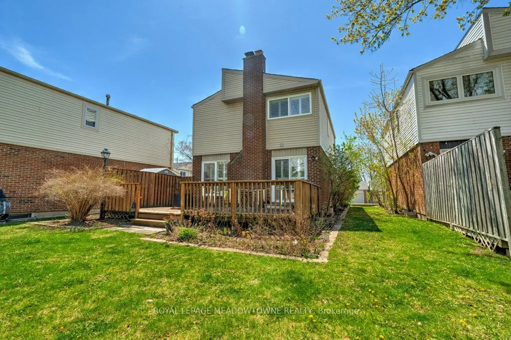 336 Queen Street S, #10