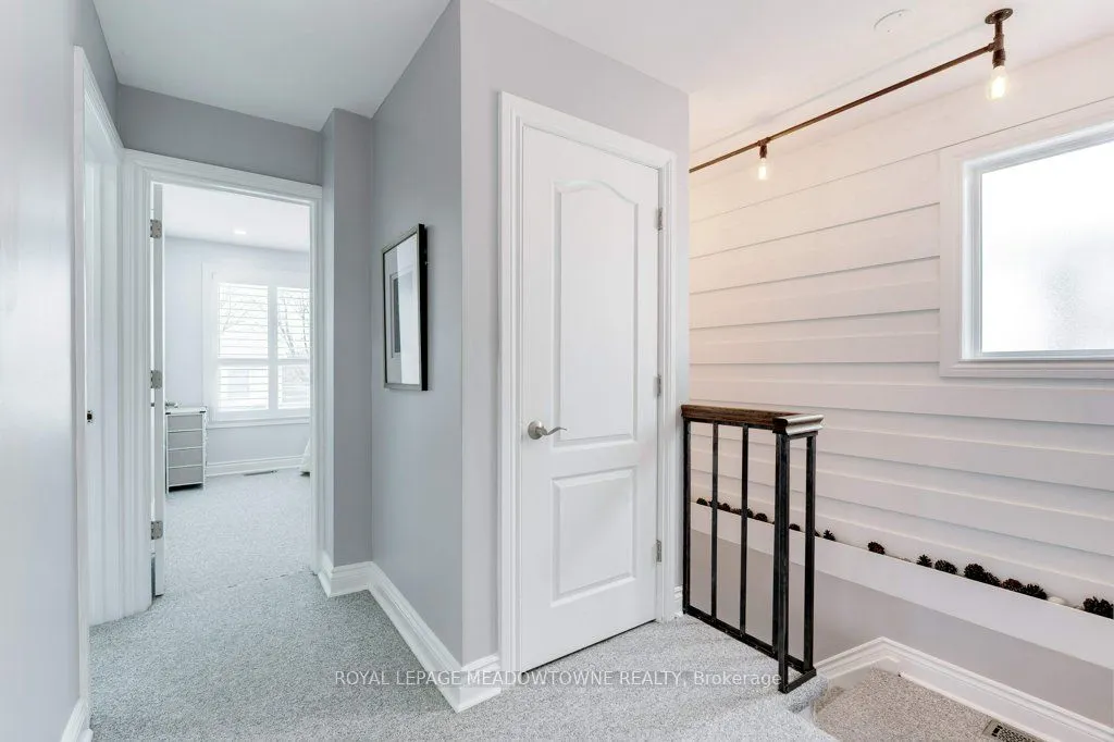 336 Queen Street S, #10