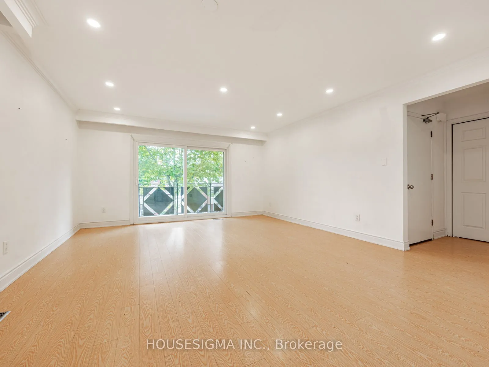 16 Muskoka Avenue, #Unit 2
