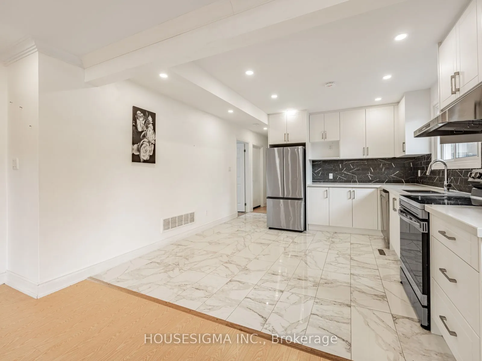 16 Muskoka Avenue, #Unit 2