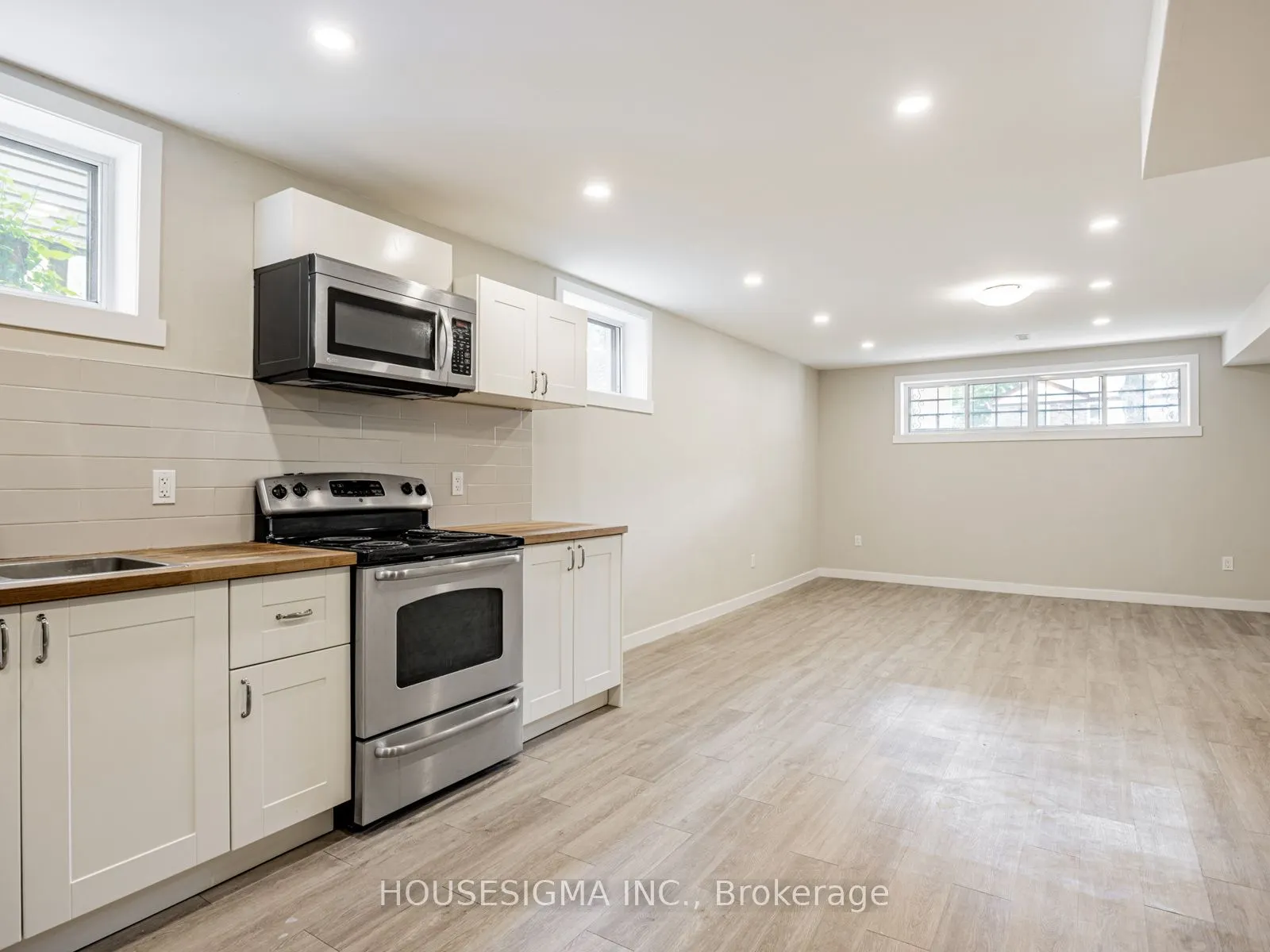 16 Muskoka Avenue, #Lower