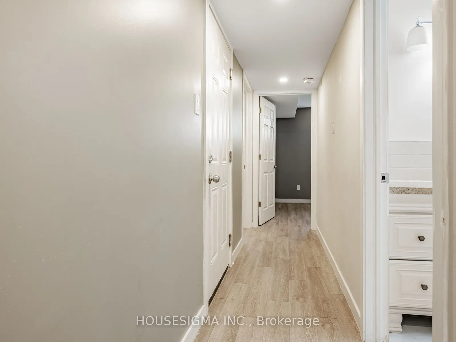 16 Muskoka Avenue, #Lower