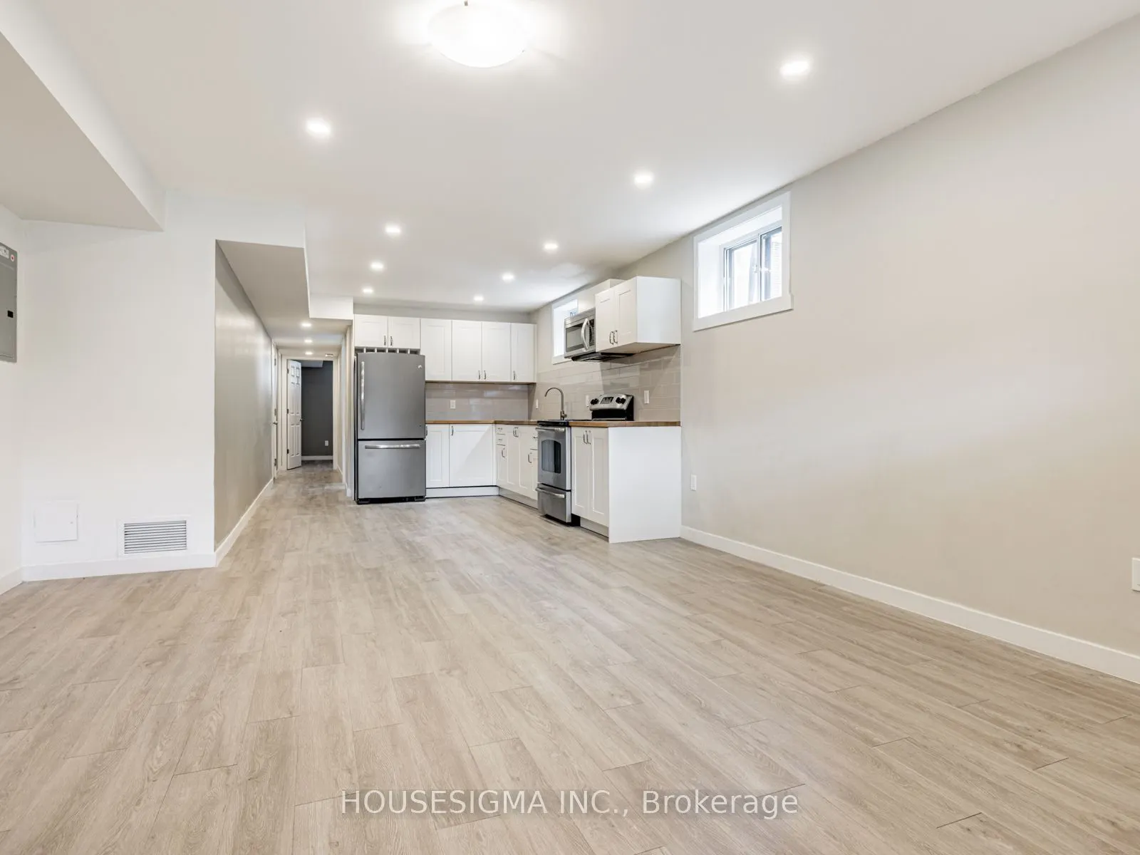 16 Muskoka Avenue, #Lower