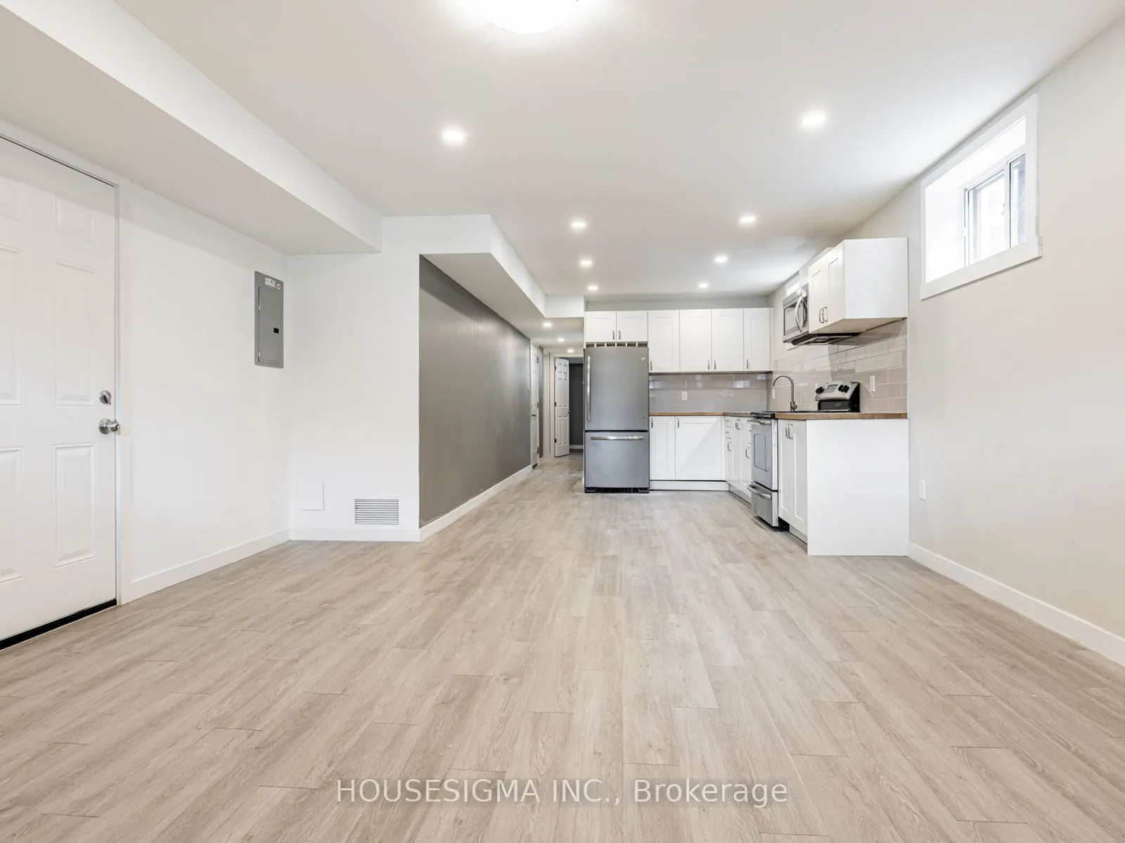16 Muskoka Avenue, #Lower