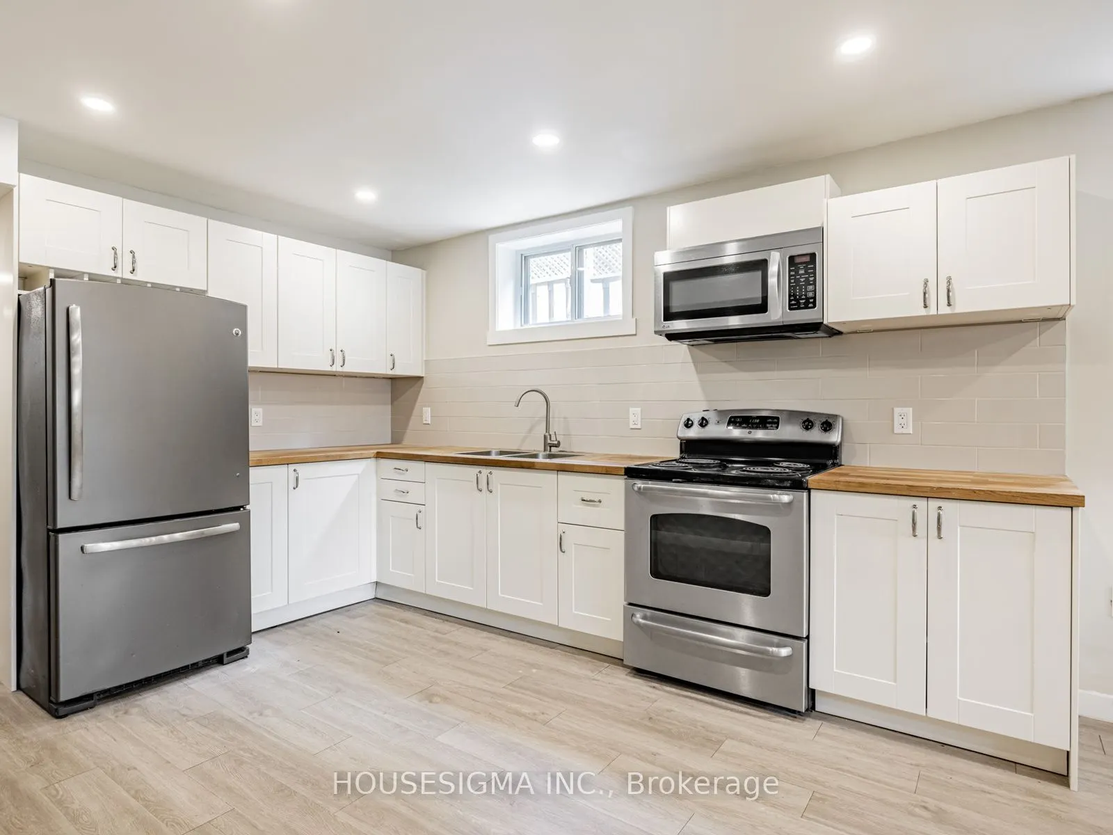 16 Muskoka Avenue, #Lower