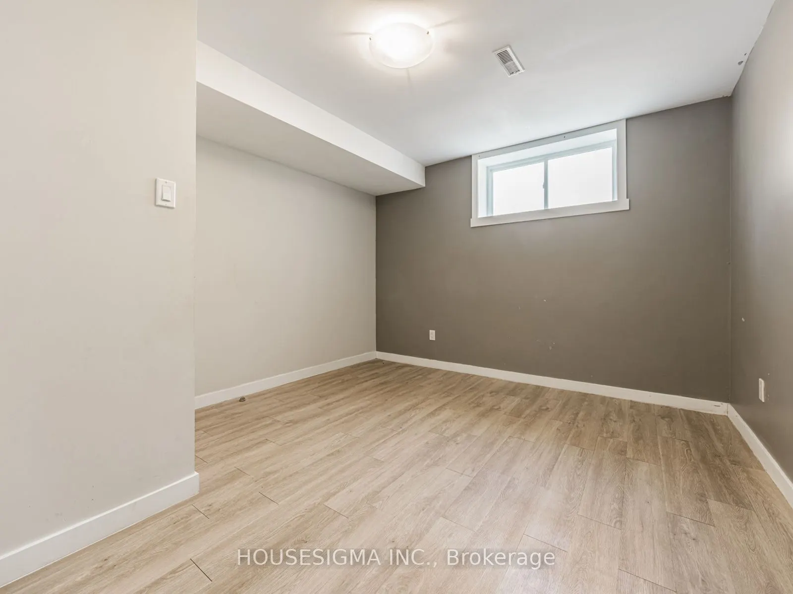 16 Muskoka Avenue, #Lower