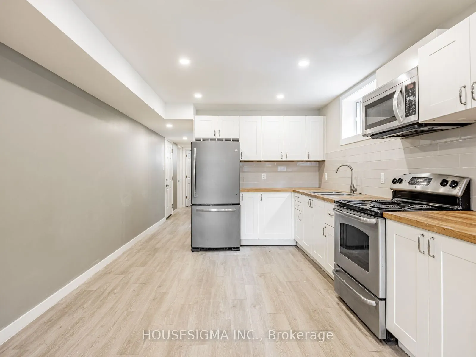 16 Muskoka Avenue, #Lower