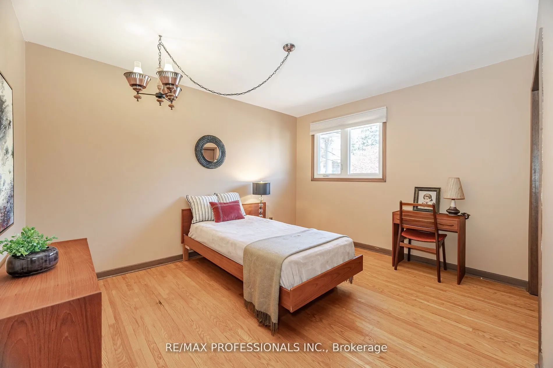 9 Wingrove Hill